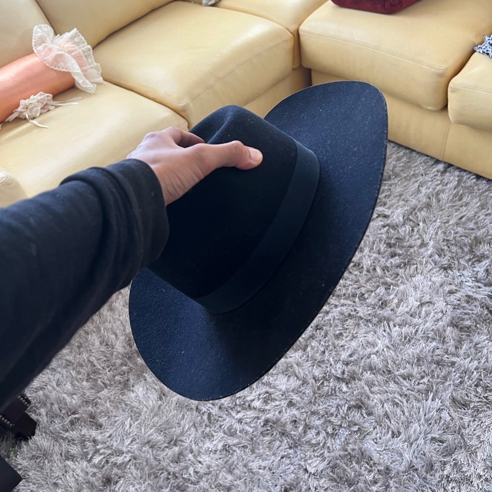 Hat :) - Picture 2 of 2